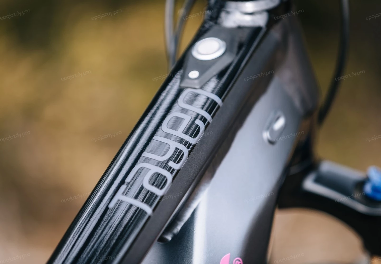 Elektryczny rower Kellys Tayen R50 27.5" Pink z wyjmowaną baterią