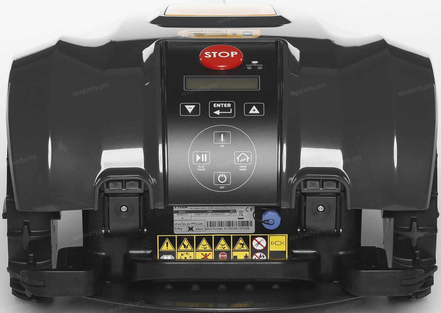 Robot Stiga Autoclip M 7 - intuicyjny panel sterowania